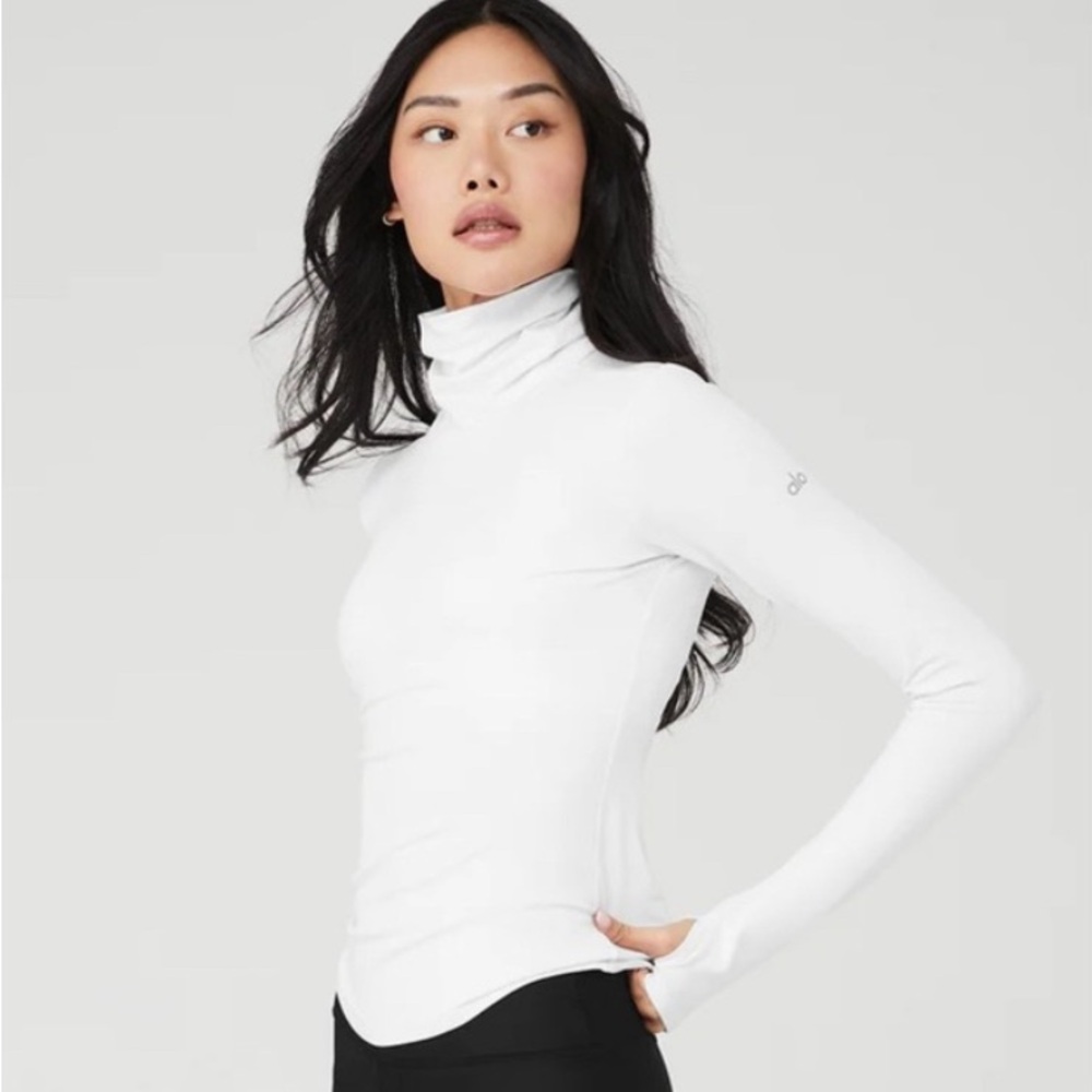 Alo Yoga // Alosoft Refine Turtelneck // size MEDIUM